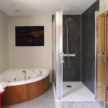 Villa Elegant For 10 With Pool In The Heart Of An Ocean-view Setting *