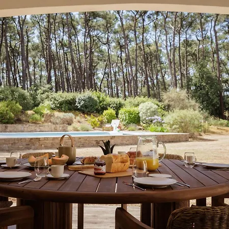 Elegant For 10 With Pool In The Heart Of An Ocean-view Setting Villa Talmont-Saint-Hilaire