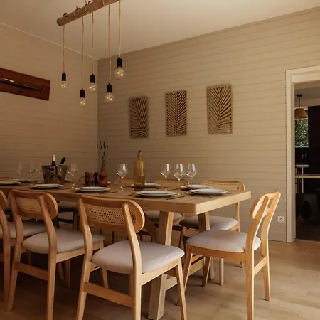 Vila Elegant For 10 With Pool In The Heart Of An Ocean-view Setting *