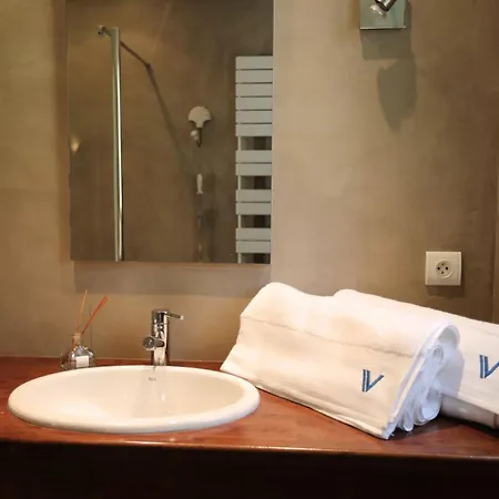 Elegant For 10 With Pool In The Heart Of An Ocean-view Setting Vila