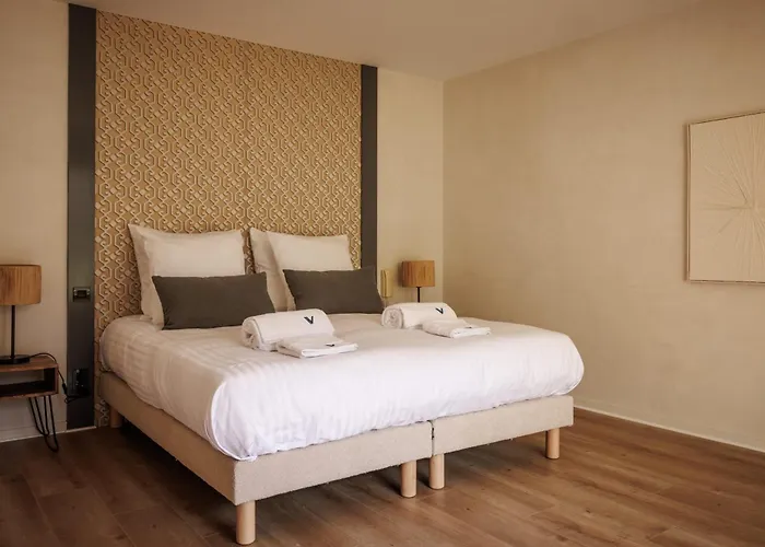 Elegant For 10 With Pool In The Heart Of An Ocean-view Setting וילה *