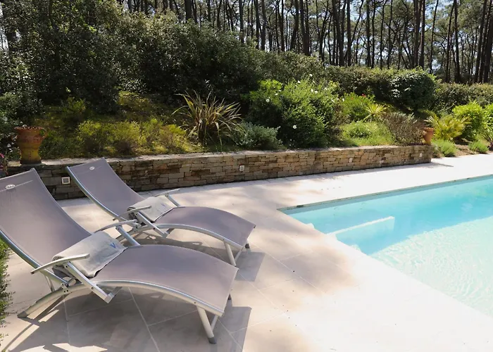 Elegant For 10 With Pool In The Heart Of An Ocean-view Setting *