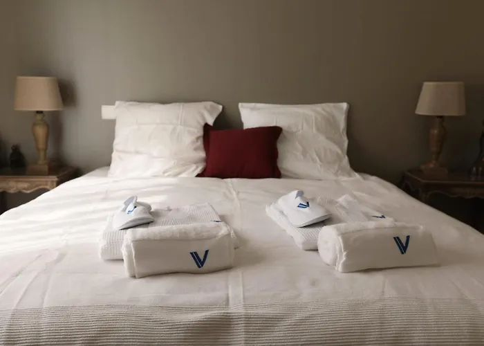 Elegant For 10 With Pool In The Heart Of An Ocean-view Setting *